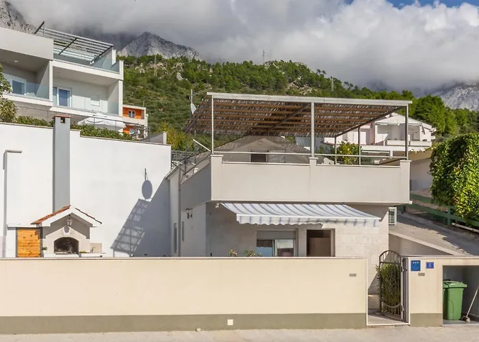 3 Bedroom Lovely In *