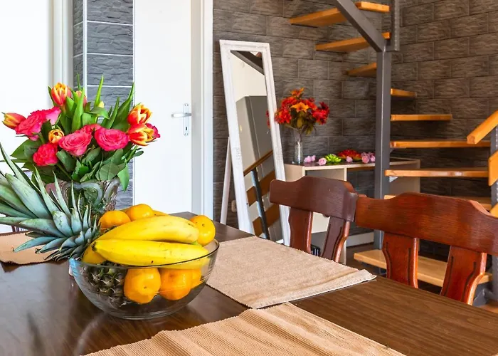 בית נופש 3 Bedroom Lovely In