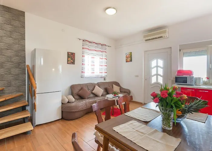 3 Bedroom Lovely In Prázdninový dům