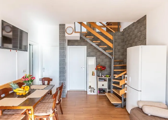 3 Bedroom Lovely In *