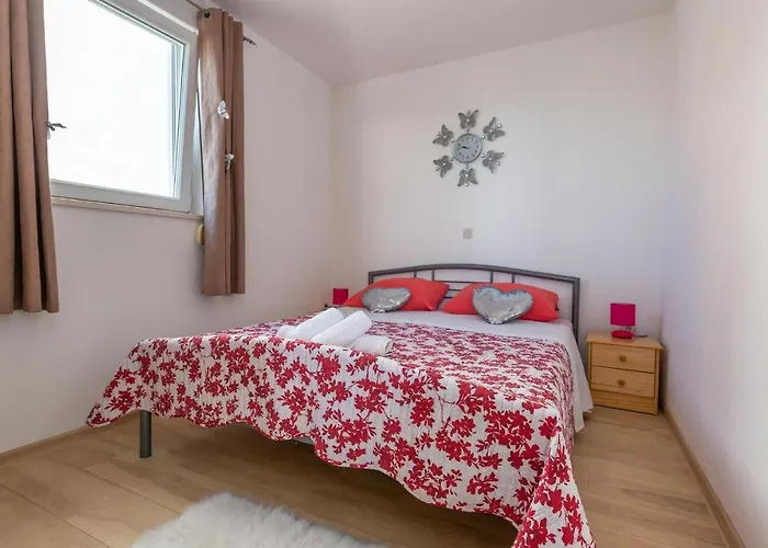 3 Bedroom Lovely In *